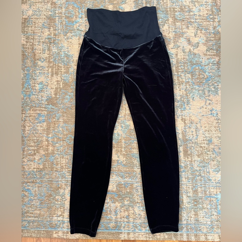 Gap Maternity Size Small velvet pants
